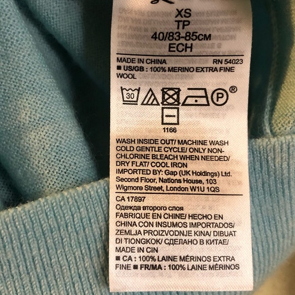 Banana Republic Merino Wool V Neck Sweater - Picture 6 of 6